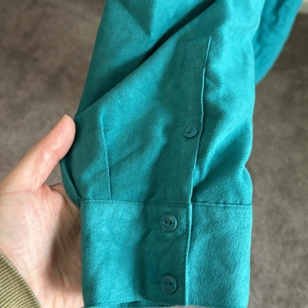 Catherines Long Sleeve Button Down Suede Like Shirt Size 1X (18/20W) in GUC - Picture 15 of 17